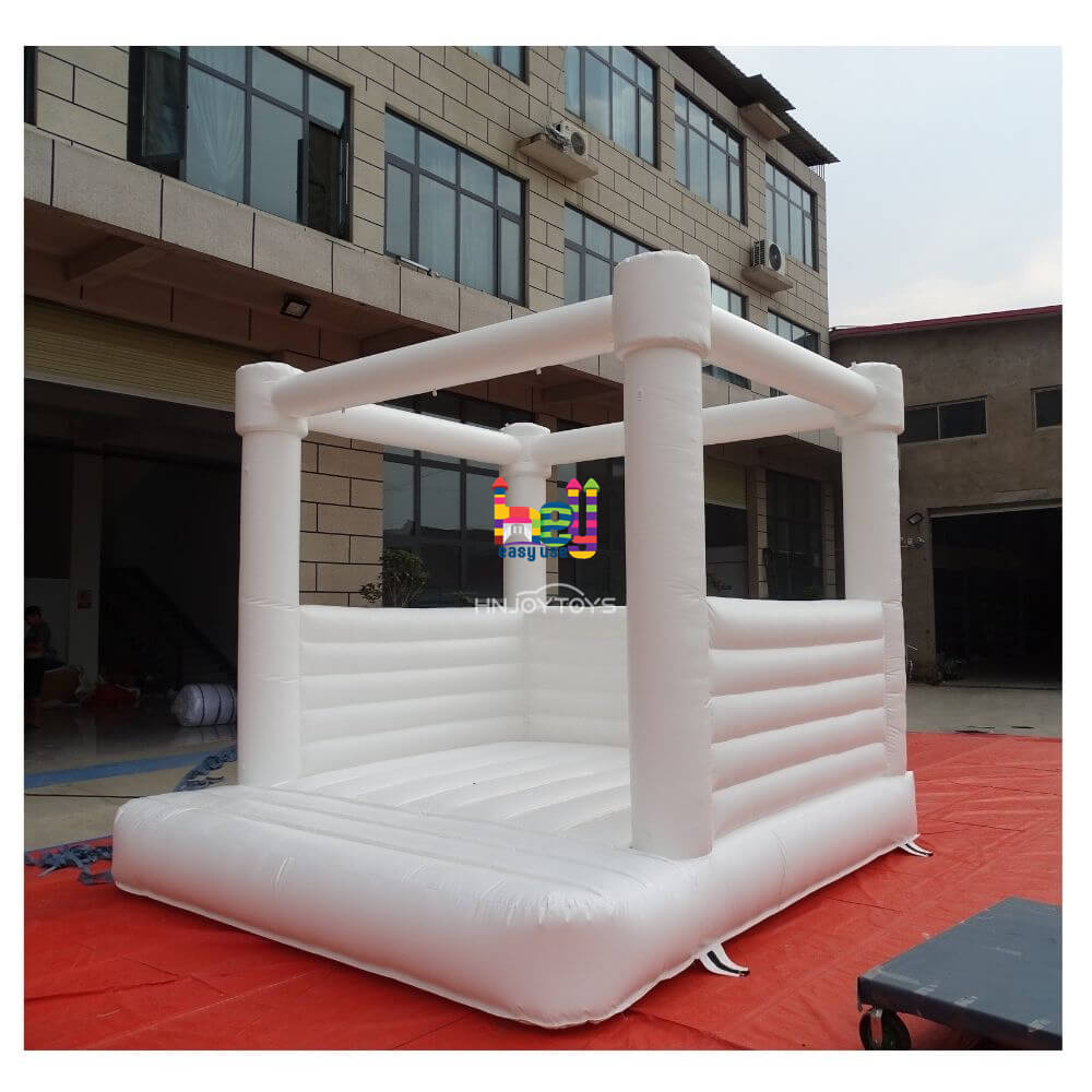 King Inflatable White Bounce House Castle