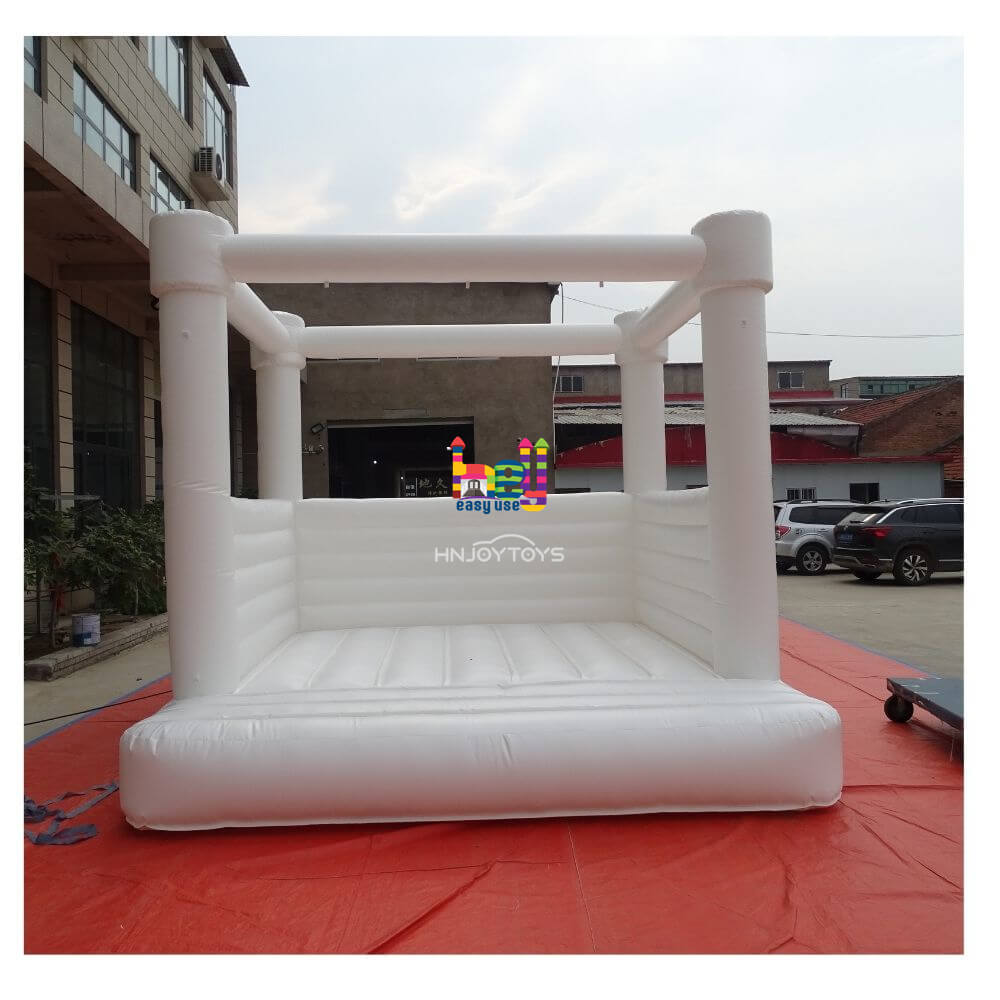 King Inflatable White Bounce House Castle