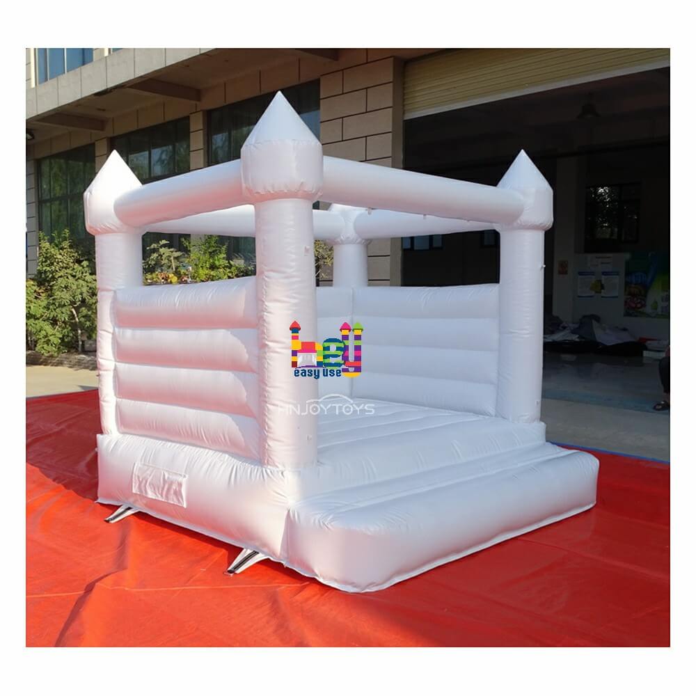 white house bounce house