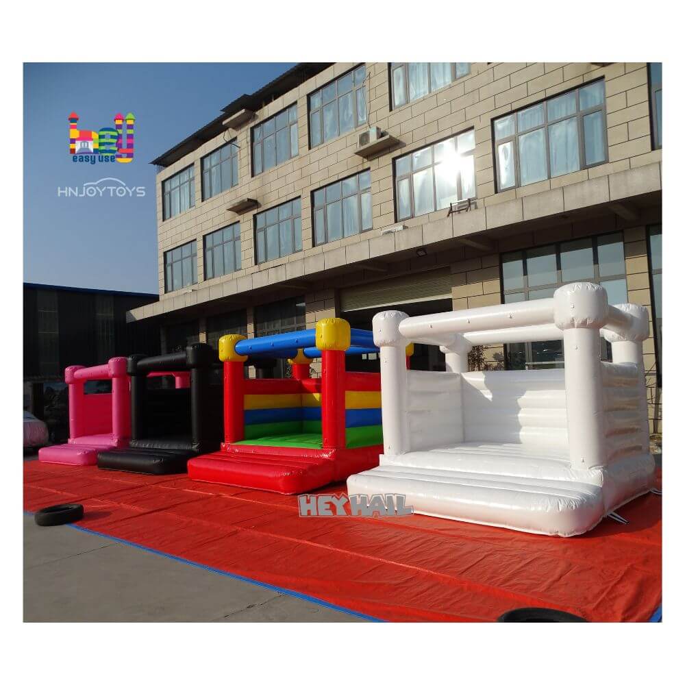 Inflatable PVC white blow up castle the sale is hot in a variety of colors