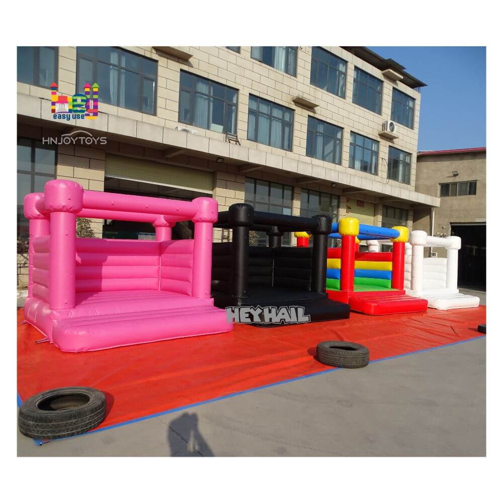 Inflatable PVC white blow up castle the sale is hot in a variety of colors