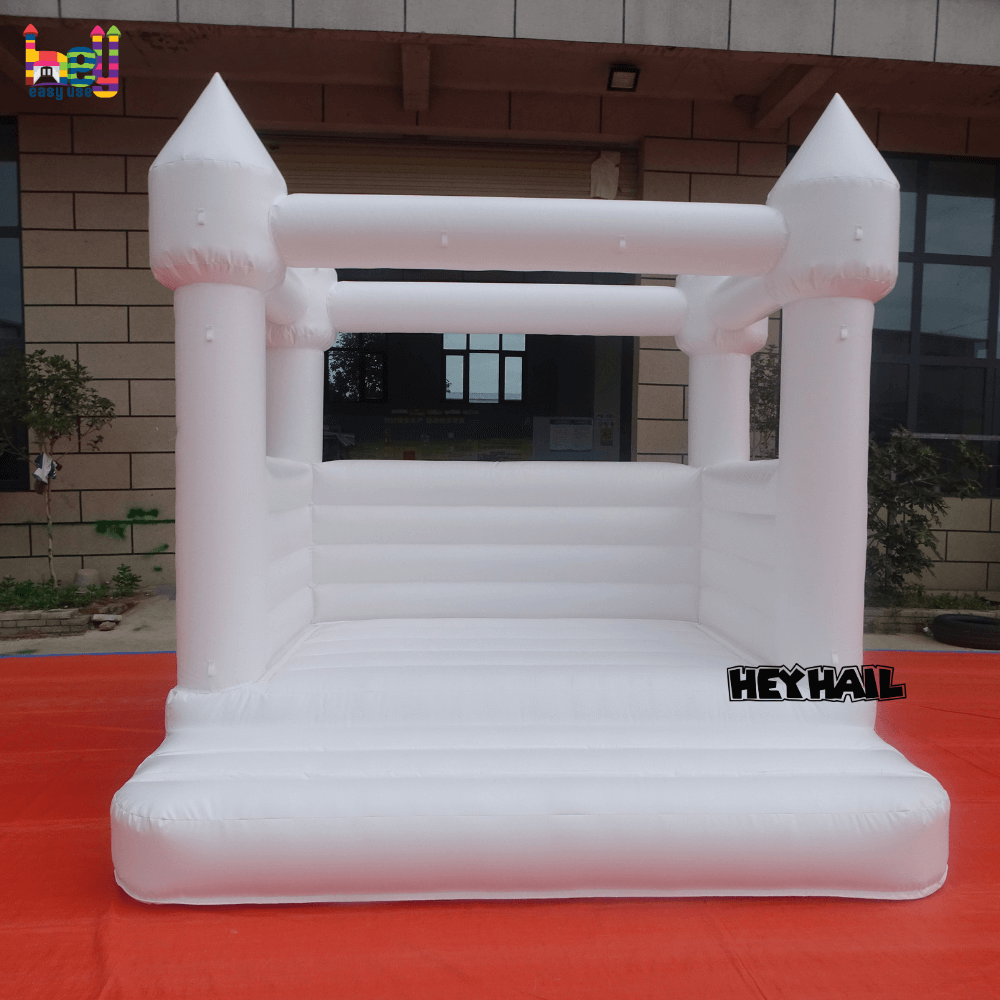 Inflatable moon bounce